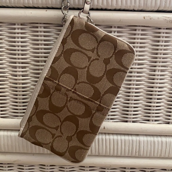 Coach snake print white wristlet - Picture 2 of 3